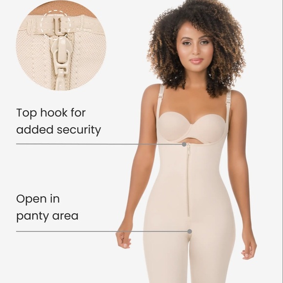 CYSM  SHAPERS Nude Curve-enhancing full body shaper - Style 203 Size Small - Picture 12 of 13